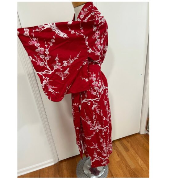 Made in Japan 100% Cotton Red White Asian Floral Pattern Original Kimono S M - Picture 3 of 10
